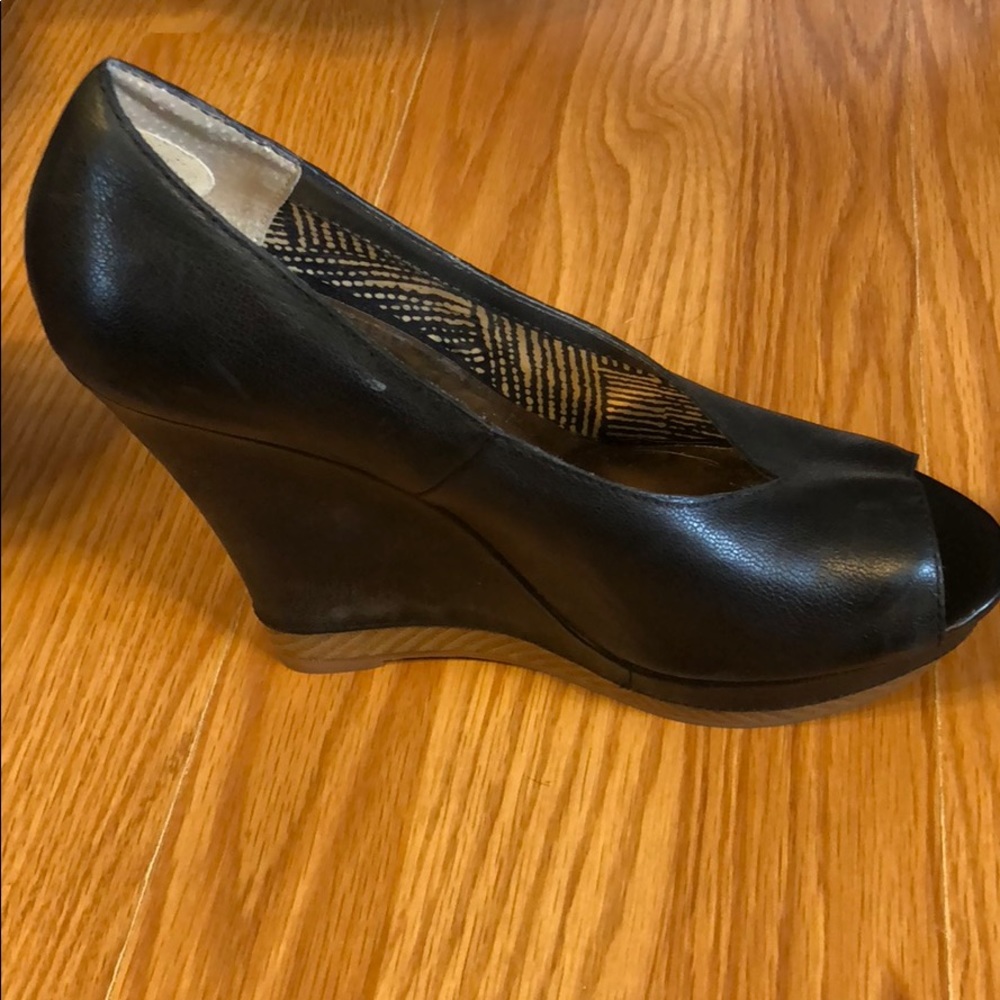 Seychelles black wedges